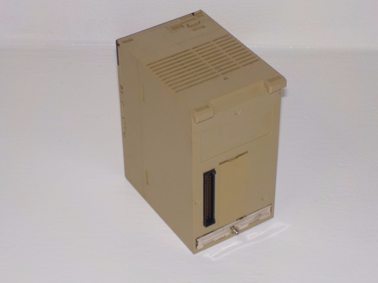 OMRON C200HE-CPU42-E USED PROGRAMMABLE CONTROLLER C200HECPU42E