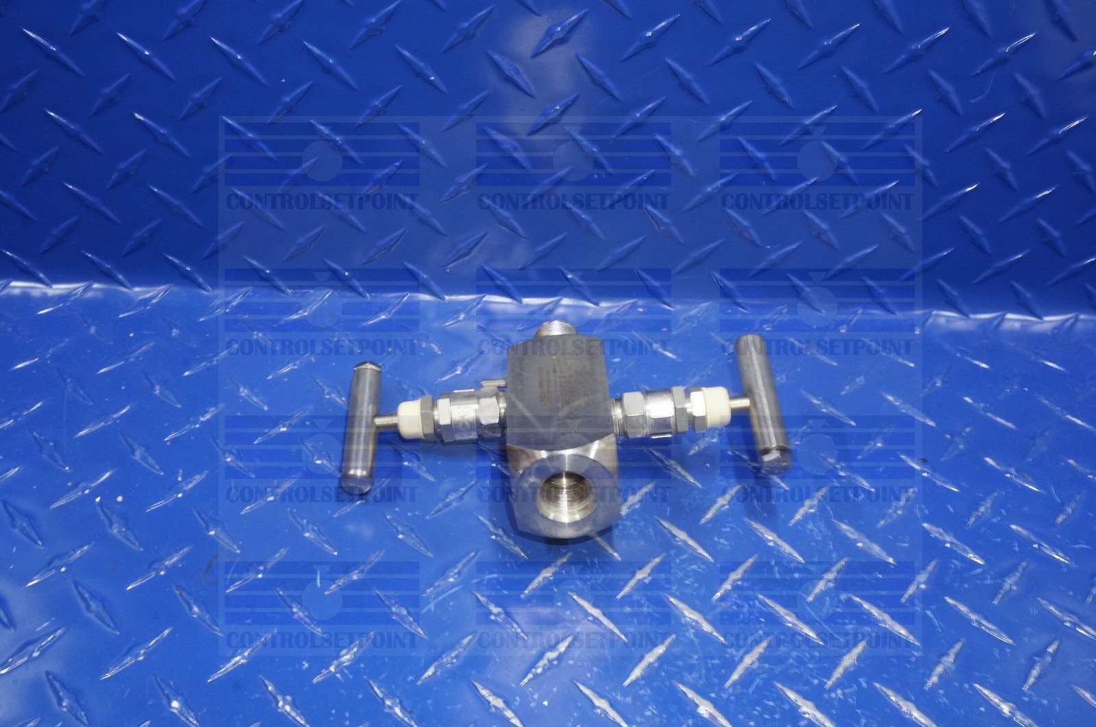 ANDERSON GREENWOOD MANIFOLD M25VIS-44 USD 2 VALVE MANIFOLD