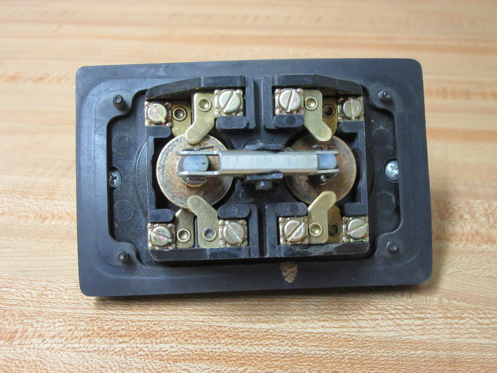Rees 01968-032 Plunger Switch 01968032