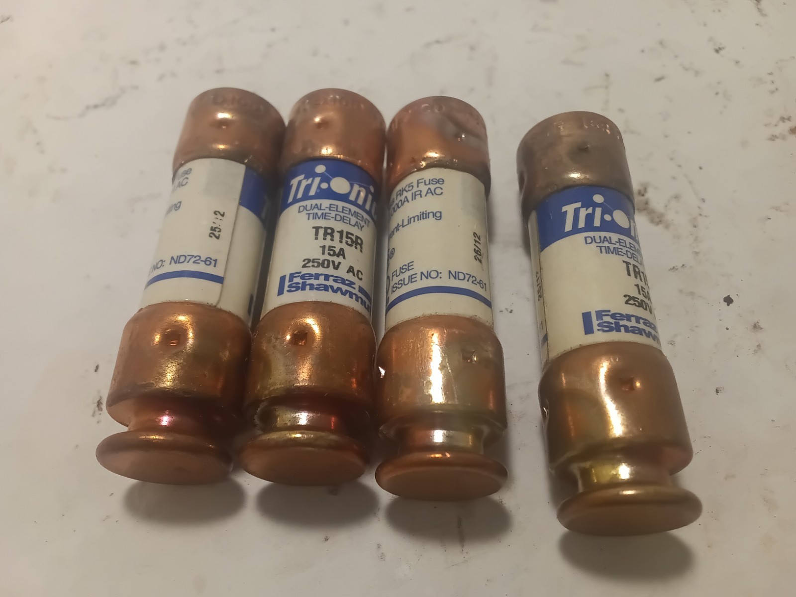 Lot of 4 Tri-Onic TR15R 15A 250V Time Delay Fuse (O6B)