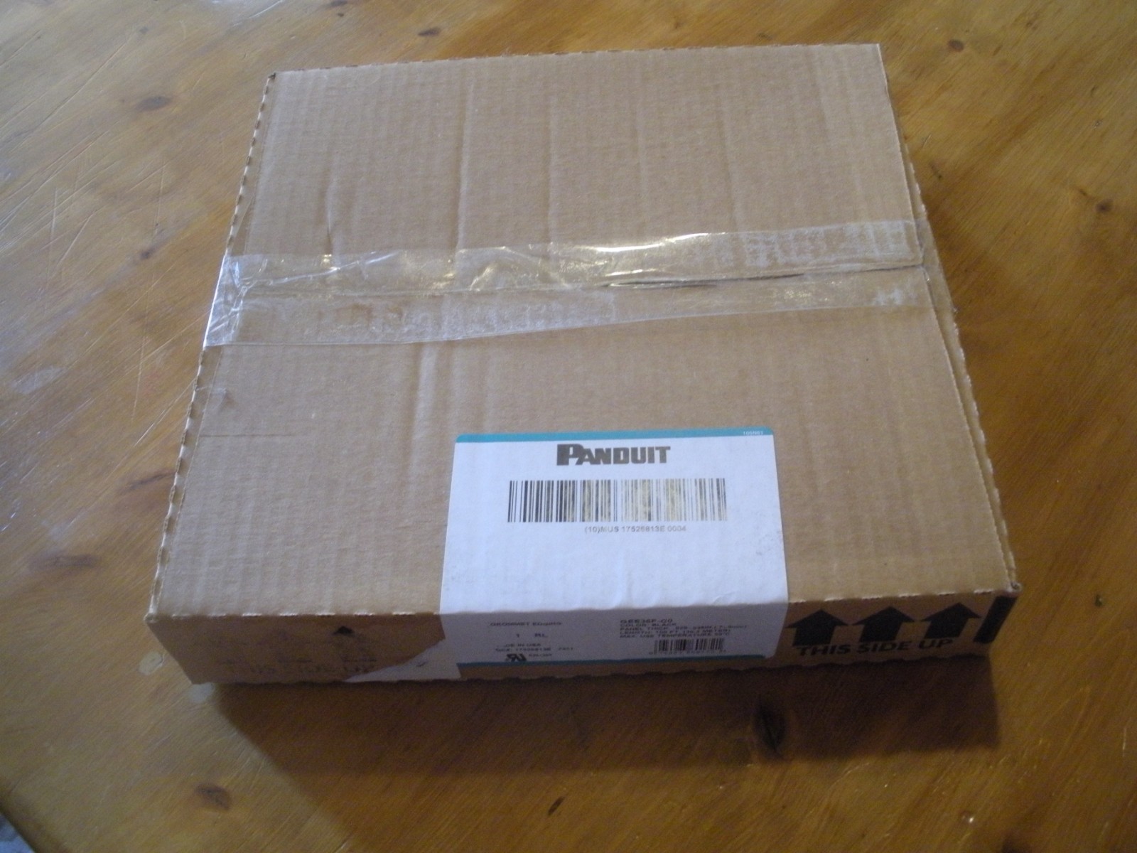 New Panduit GEE36F-C0 BLACK Grommet Edging 100FT 50°C, .026-.036 IN