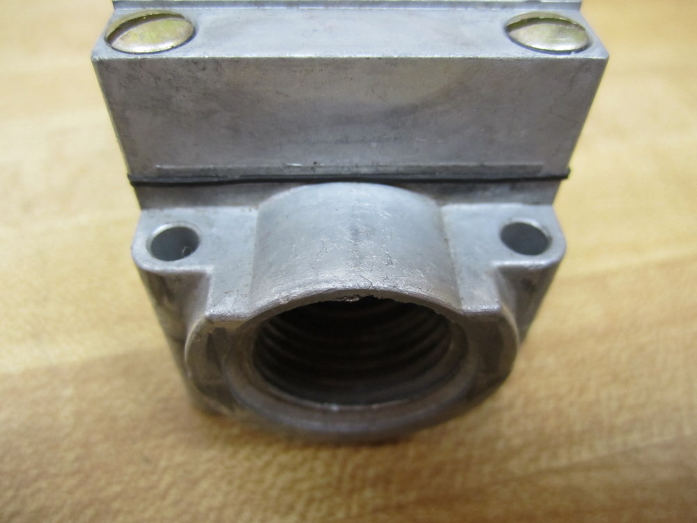 General Electric CR9440K1M1 Limit Switch CR9440K1M1 Series A