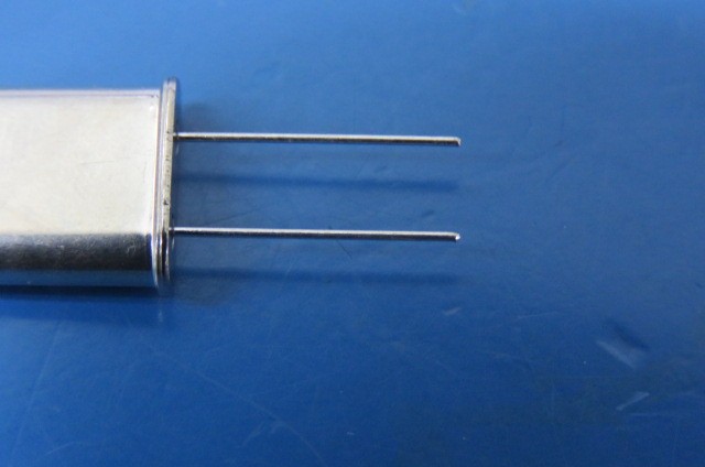 FOX FOX100 Qty of 10 per Lot QUARTZ CRYSTAL RESONATOR, 10 MHz