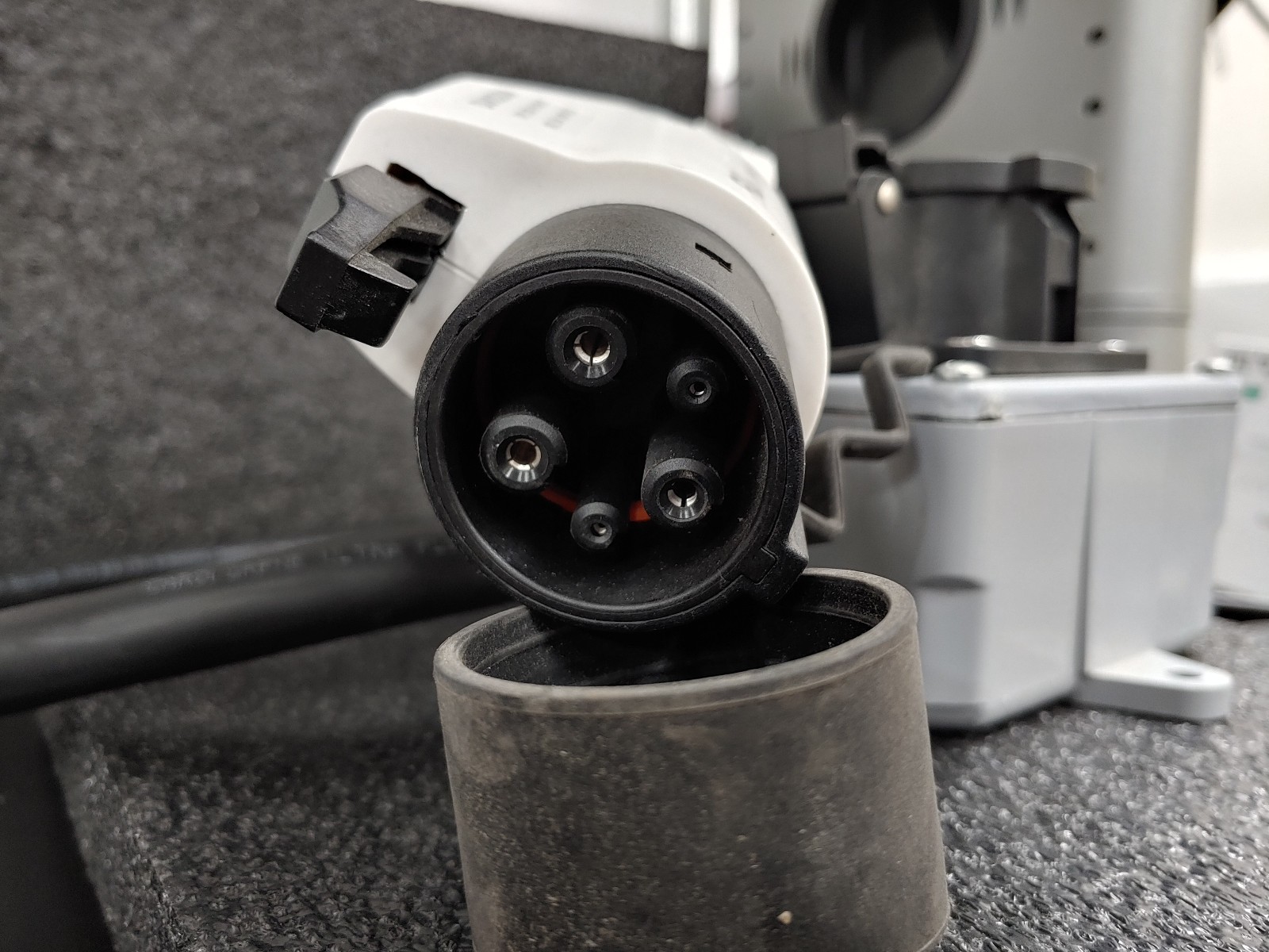 DUOSIDA DSS-EV-50P-V3 EV Charger with DSS-EV-50S-V3 Inlet and Adapter Box J1772