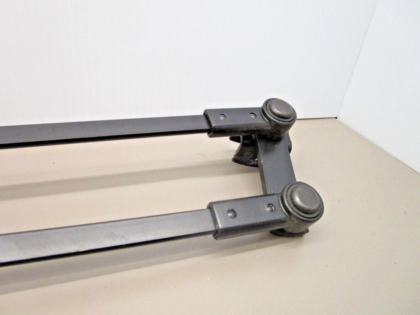 Bosch 3-398-100-098 Pantograph Wiper Arm 28″ Dual Leg Straight 7/16″ Mount 730mm