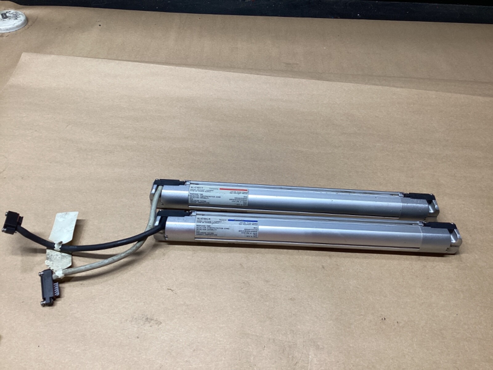 KEYENCE Light Curtain SL-C16H-R & SL-C16H-T Trans/Receiver #104G34PR7