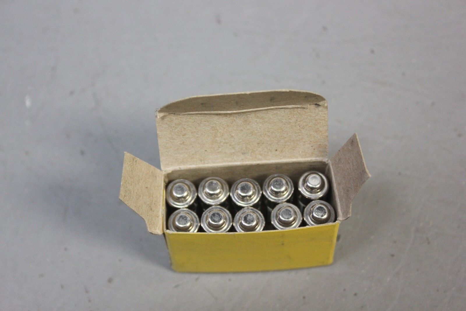 1 BOX OF 10 NEW BUSSMANN BUSS KTK-R-2 FUSES