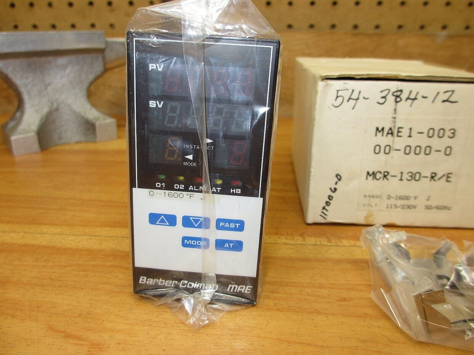 Barber Colman MAE1-003-00-000-0 *NEW* Temperature Controller 0-1600 Deg F 115V