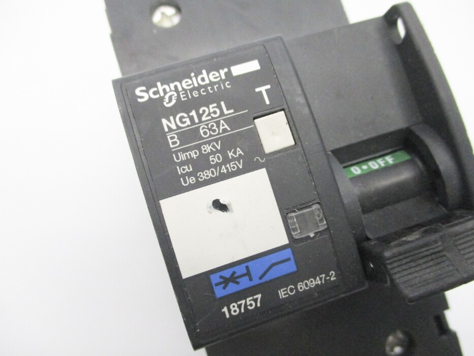 SCHNEIDER ELECTRIC 18757 63A 380/415V NSNP