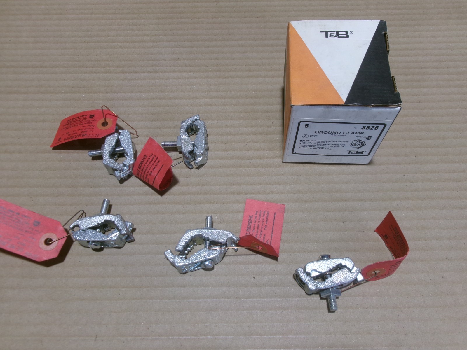 NEW Thomas and Betts 3826 *Box of 5* 1/2″ – 1″ Grounding Clamp NOB