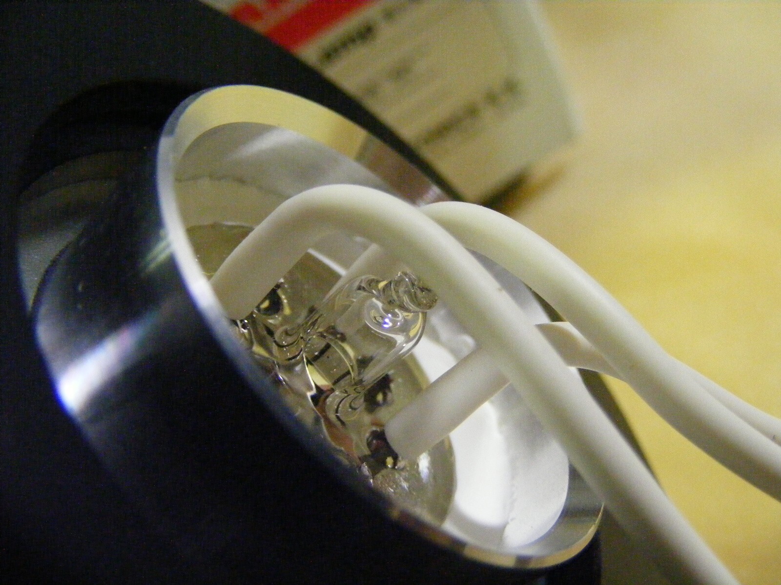 Hamamatsu L4505-50 Deuterium Lamp with Oriel 12730 Mount (a34)