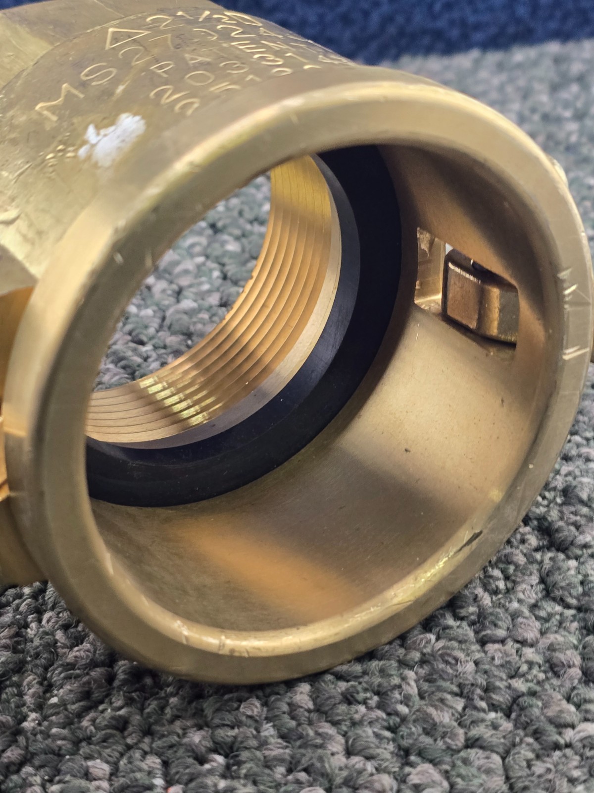 Ever-Tite MS27024-14 Brass Cam & Groove Female Coupler 2-1/2 inch Female NPT