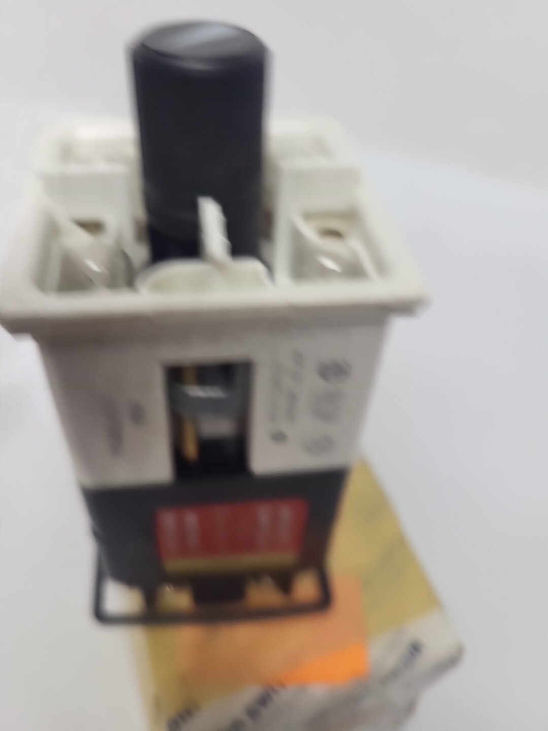 NEW HONEYWELL MICRO SWITCH 120 VAC OPERATING INDICATOR 913AEA511