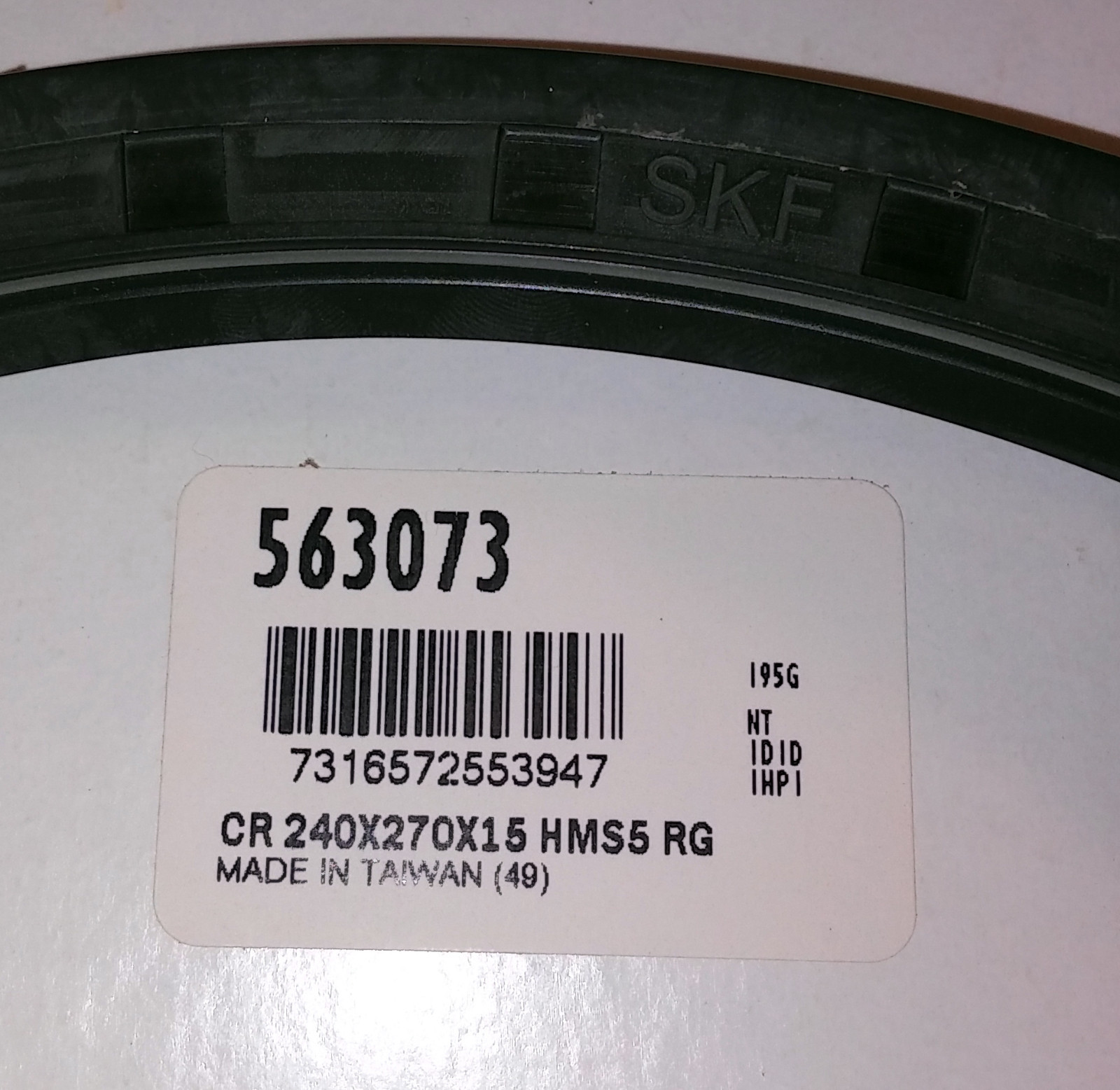 1 NEW SKF 563073 OIL SEAL CR240X270X15 HMS5 RQ NIB ***MAKE OFFER***