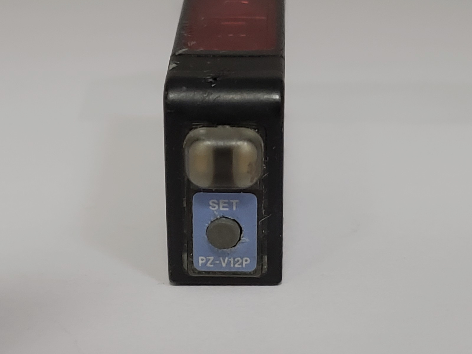 KEYENCE PZ-V12P PHOTOELECTRIC SENSOR REFLECTIVE PNP 12-24VDC