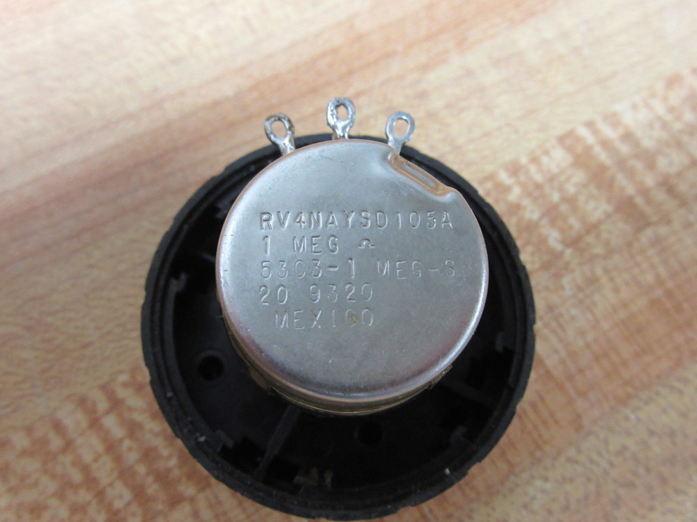 Clarostat RV4NAYSD105A Rotary Potentiometer 53C3-1 1-MEG-S W/O Wire Leads