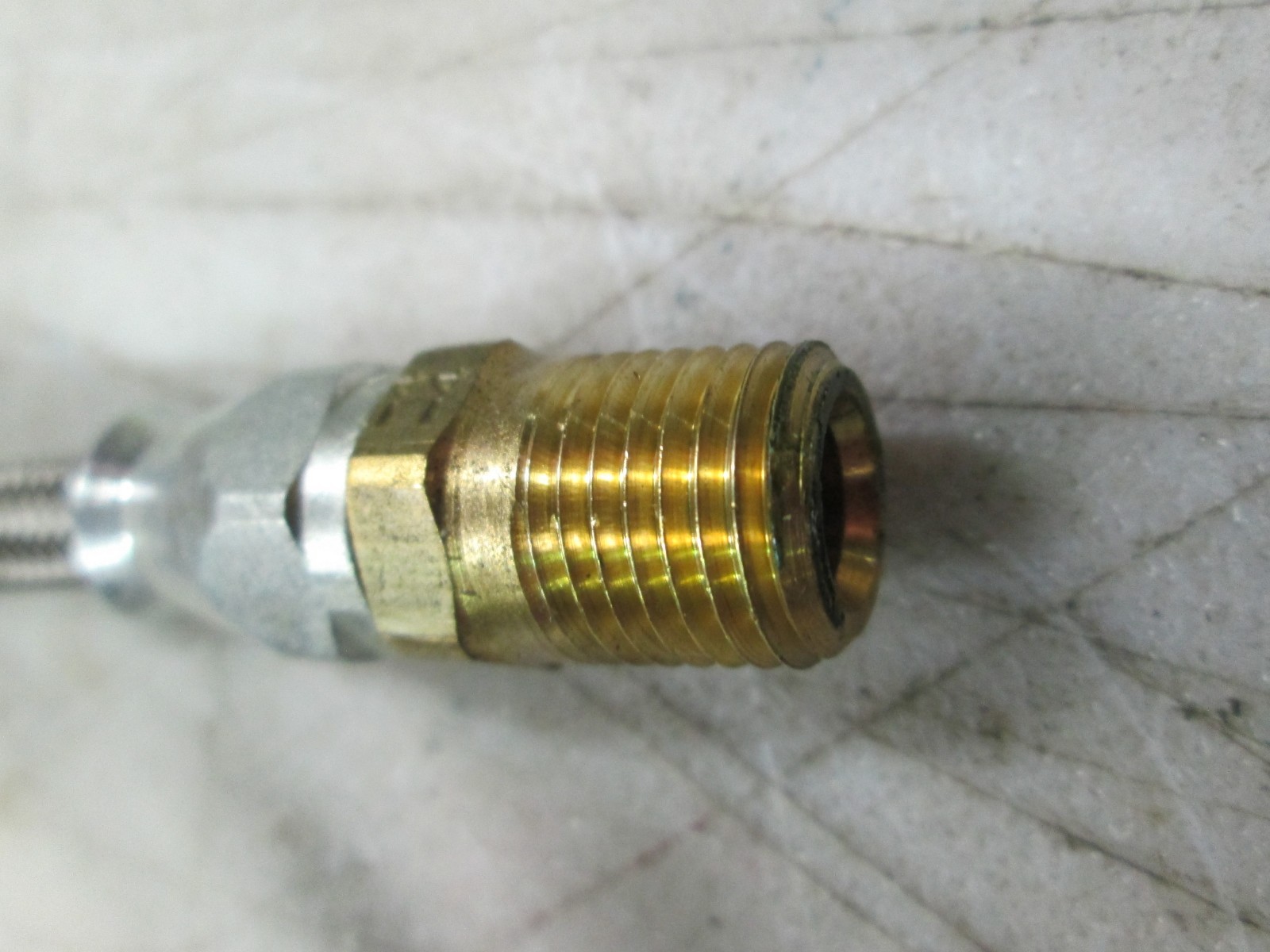 S/S Braided Hose 1/4″x48″ Long 1/4″ MNPT x Quick Disconnect Dixon F2HF2-B (New)