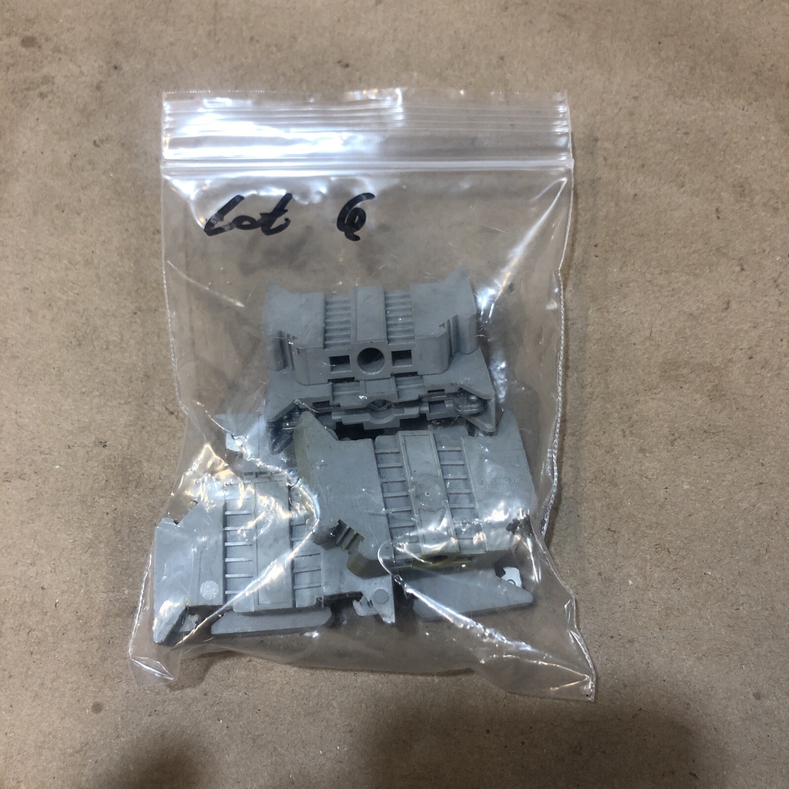 EATON ES35C UNIVERSAL END STOP ( LOT OF 6)