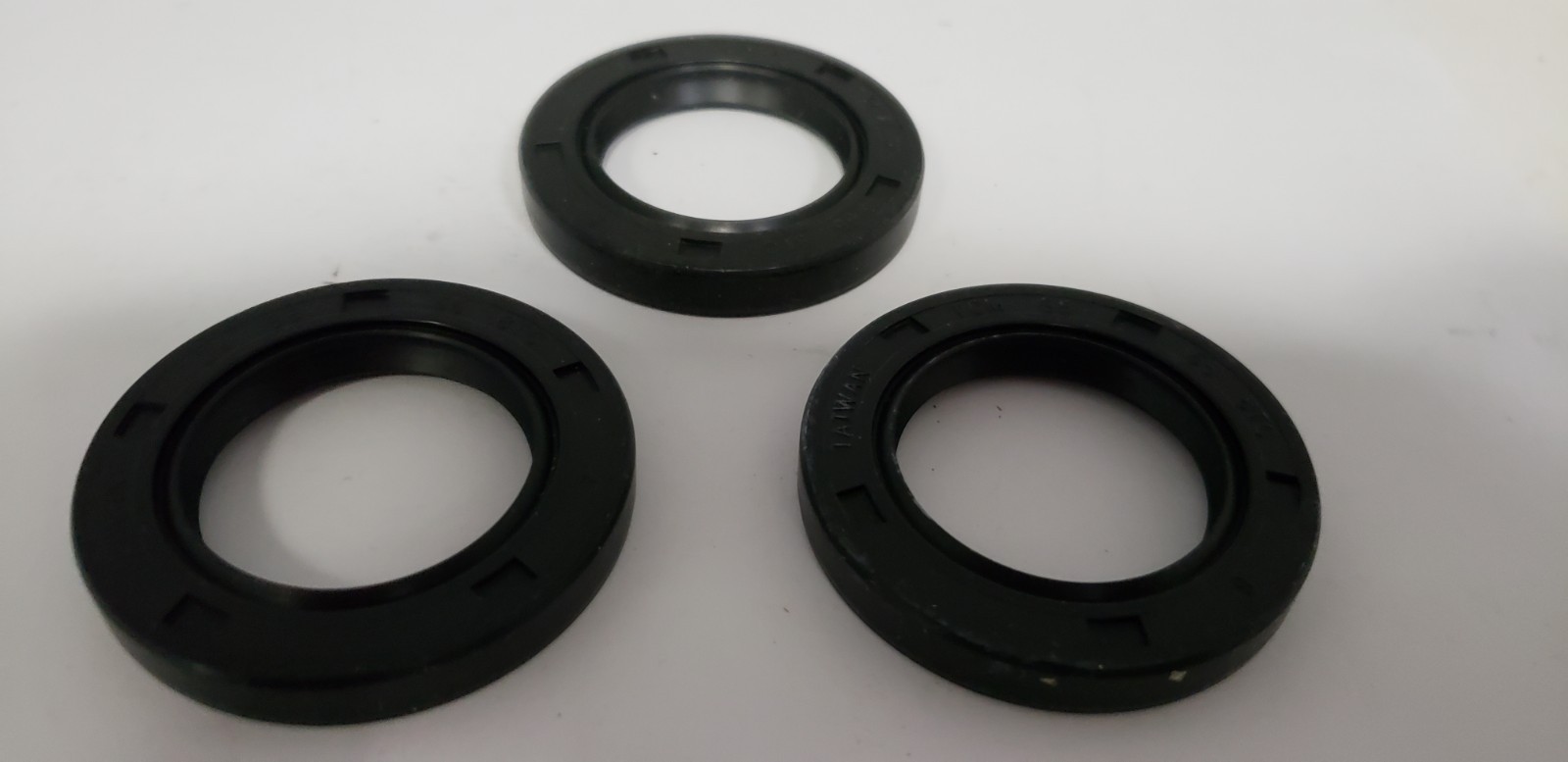 TCM 35X55X8TC-BX (13861) OIL SEAL, 35X55X8ADL (LOT OF 3) NIB