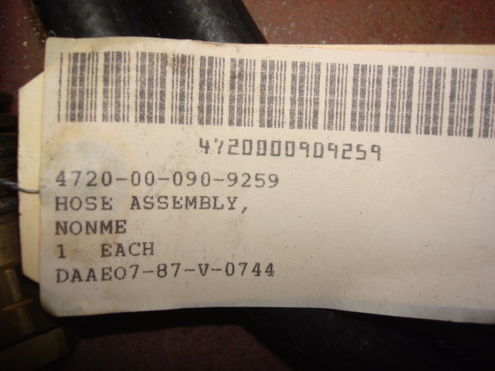 AEROQUIP AIR BRAKE HOSE 3/8″ ID X 9′ 6.5″ LENGHT MIL-H-3992D P/N: 7979895