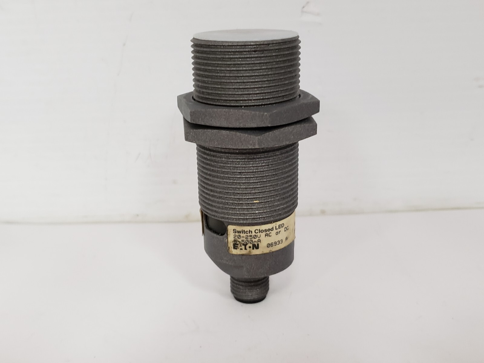 EATON E54WAK30AT12SA PROXIMITY SENSOR 20-250V AC/DC 3 PIN SERIES A1 NNB