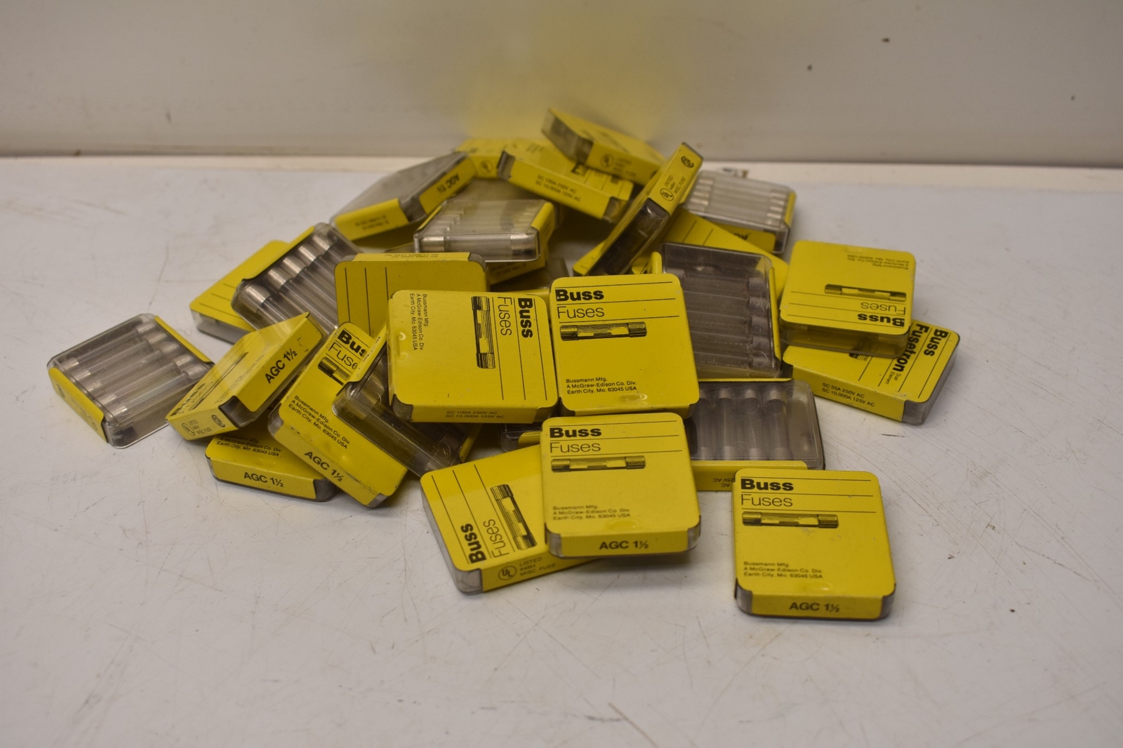 Buss Fusetron AGC 1-1/2 Lot of 150