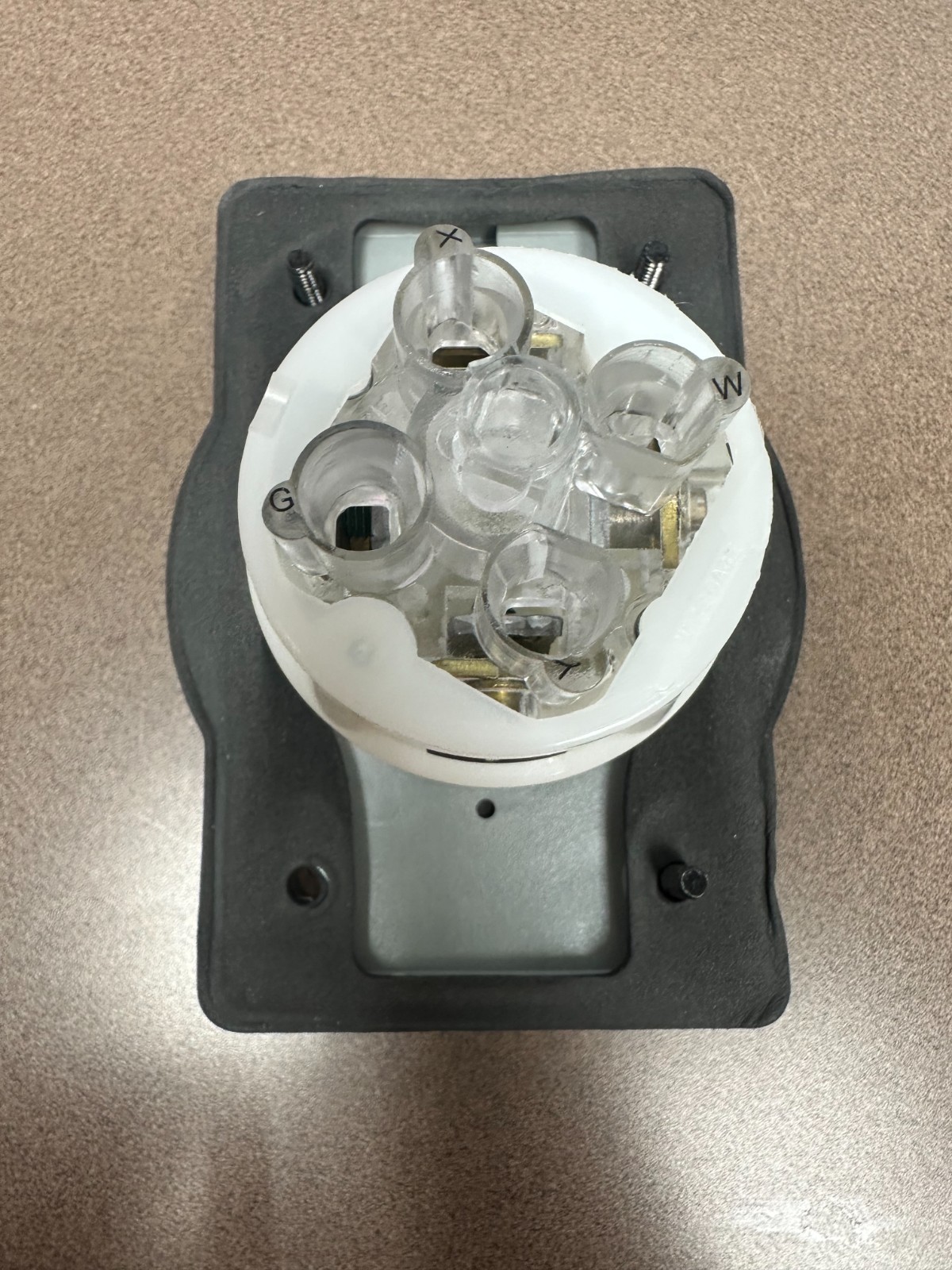 Leviton 4 30A Prong flanged locking inlet with weather proof cover L14-30