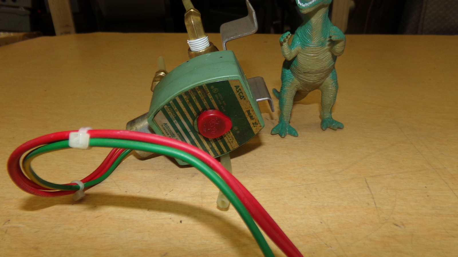 Asco Red-Hat 302118 Solenoid Valve *FREE SHIPPING*