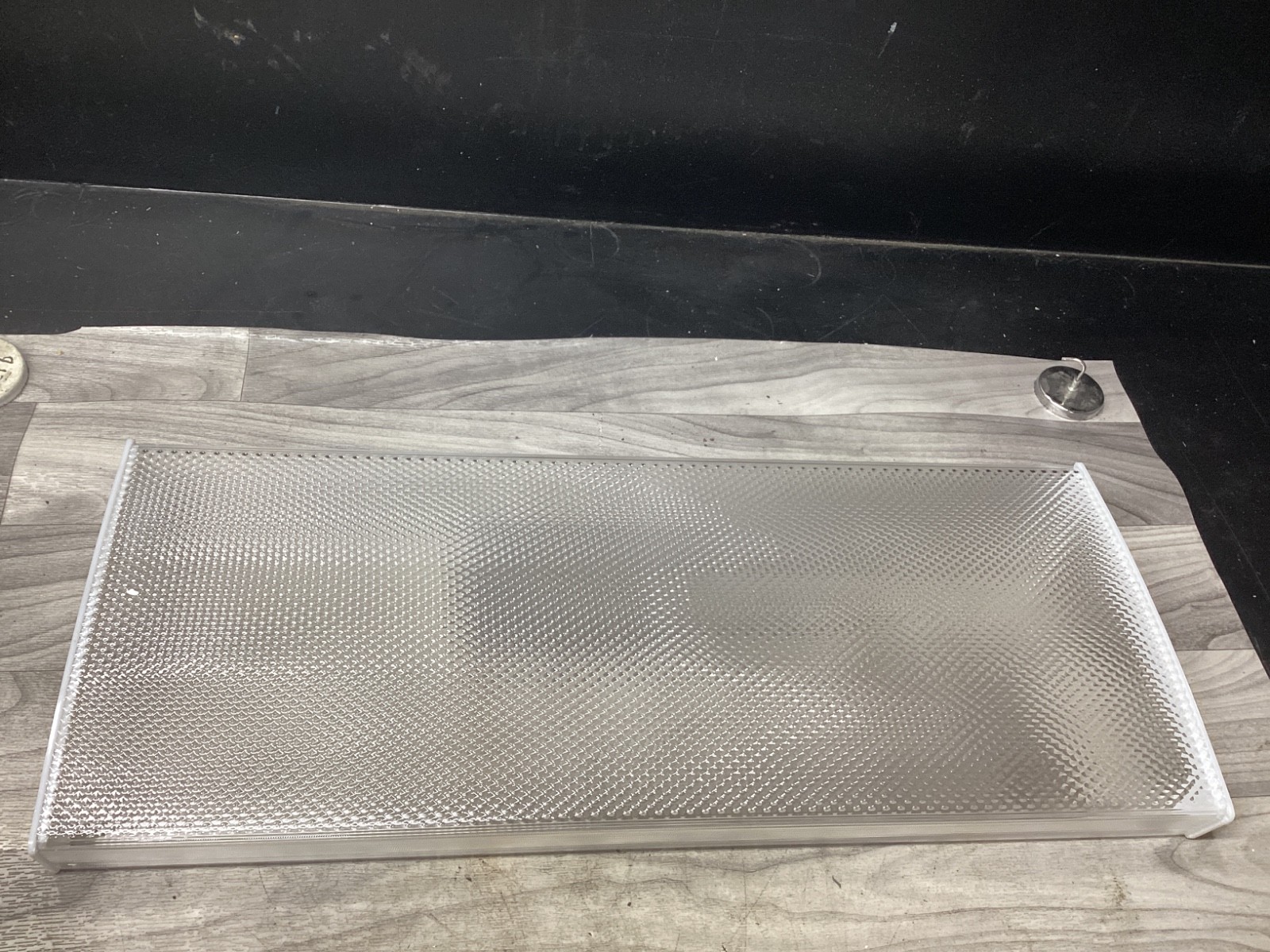 LITHONIA LIGHTING DLB48 LIGHT COVER #105D72PR5