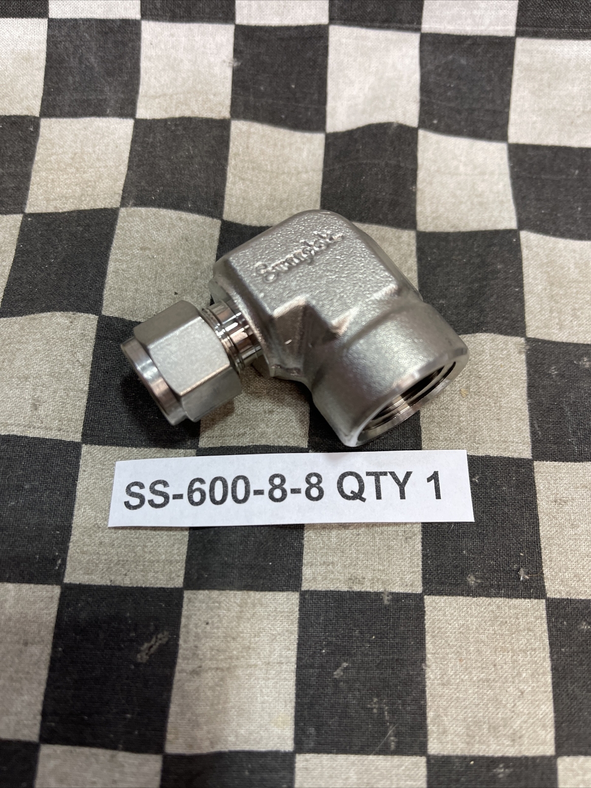 SWAGELOK FEMALE ELBOW SS-810-8-8, SS-600-8-8, SS-600-8-6, LOT OF 4#1606V38