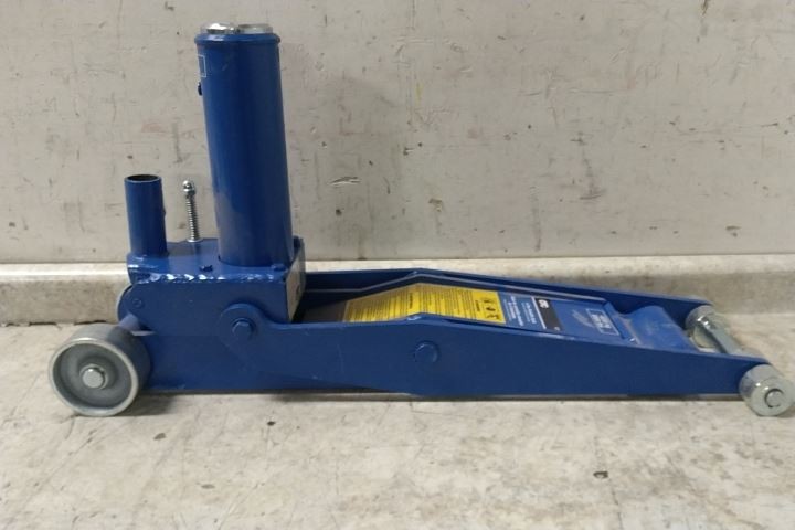 OTC 5214 4 Ton Load Capacity 28-3/4 In Maximum Lift Forklift Jack