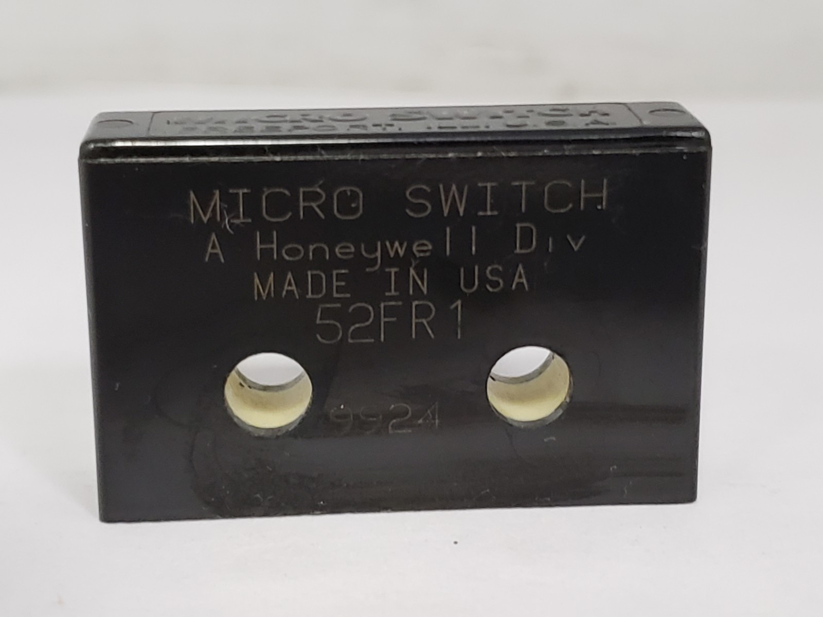 HONEYWELL MICRO SWITCH 52FR1 PROXMITY SENSOR MAGNET ACTUATOR 2 HOLE NNB