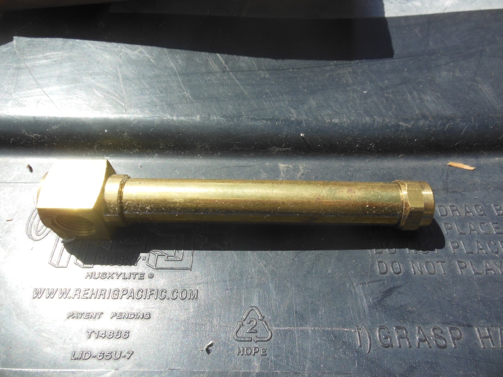 LDI G421-3 oil level indicator 4-1/4″ long sight