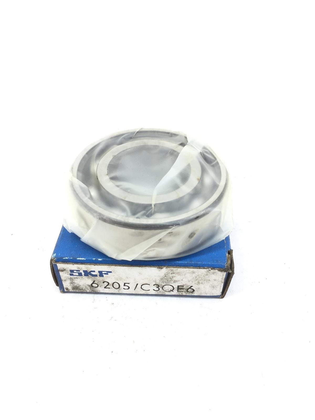 SKF 6205/C3QE6 SKF SINGLE ROW BALL BEARING NEW IN BOX (A307)
