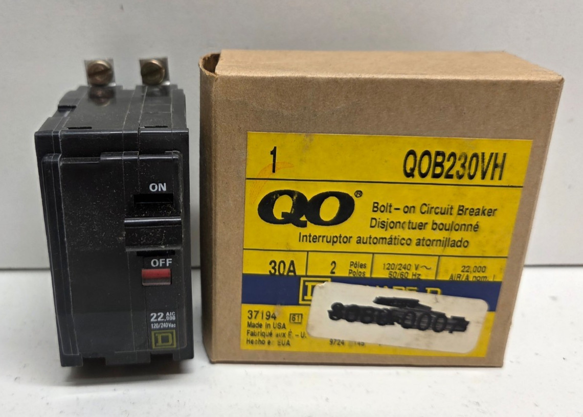 NEW IN BOX! SQUARE D 30A 120/240V 2-POLE CIRCUIT BREAKER QOB230VH