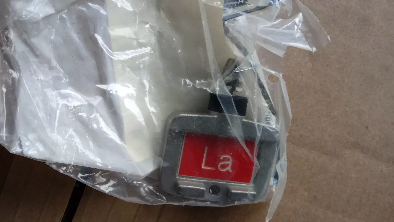 New Allen Bradley 440T-AKEYE10LA 440T-AKEYE10 “La” Interlock Key – KEY ONLY