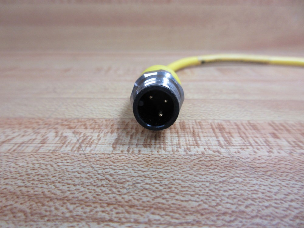 Woodhead Connectivity/Brad Harrison E41663 Connector