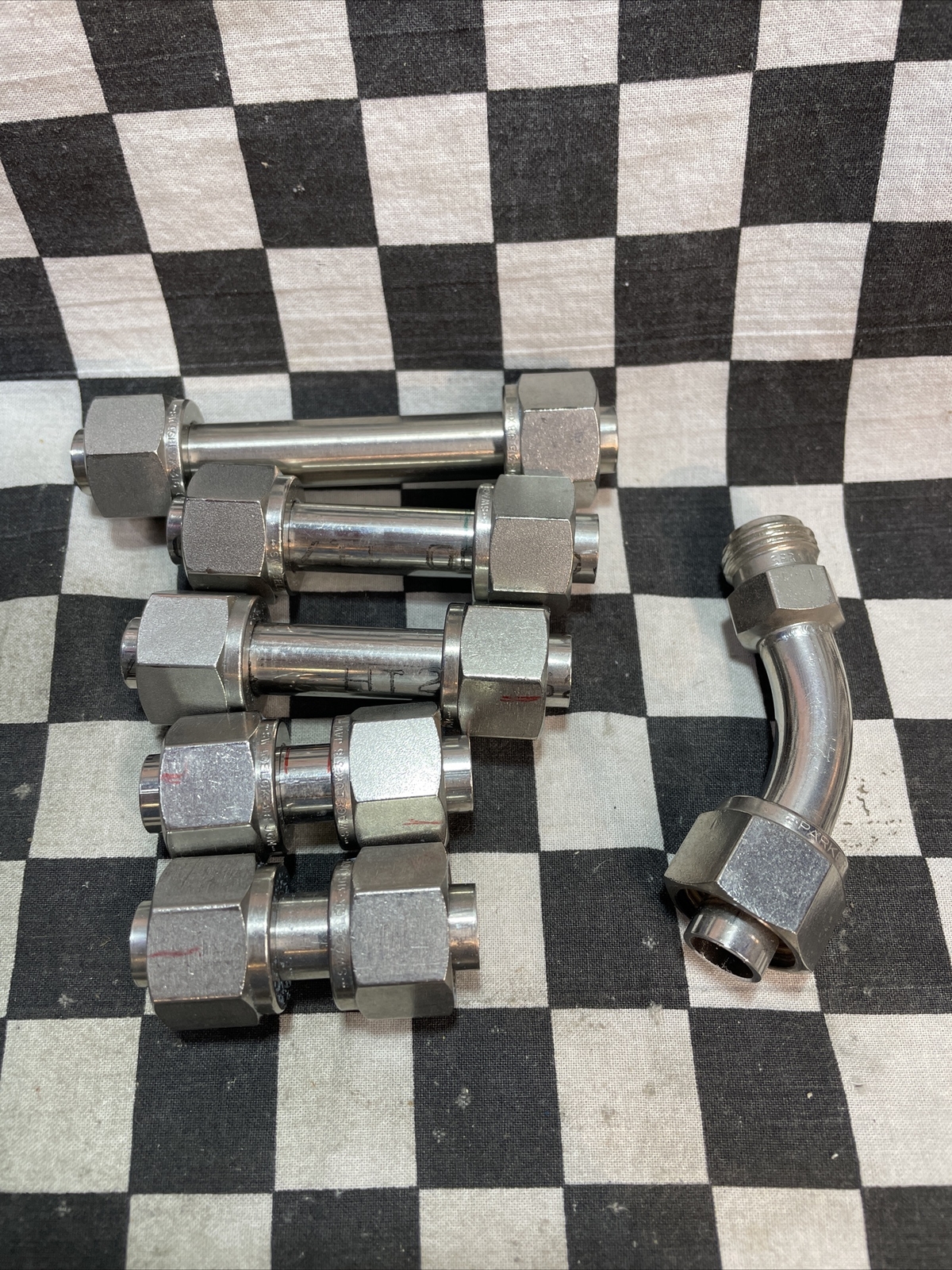SWAGELOK SS-810-3 SS-810-6 SS-810-9 SS-810-CP, UNION PORTS 1/2″ LOT OF 15#1176Z9