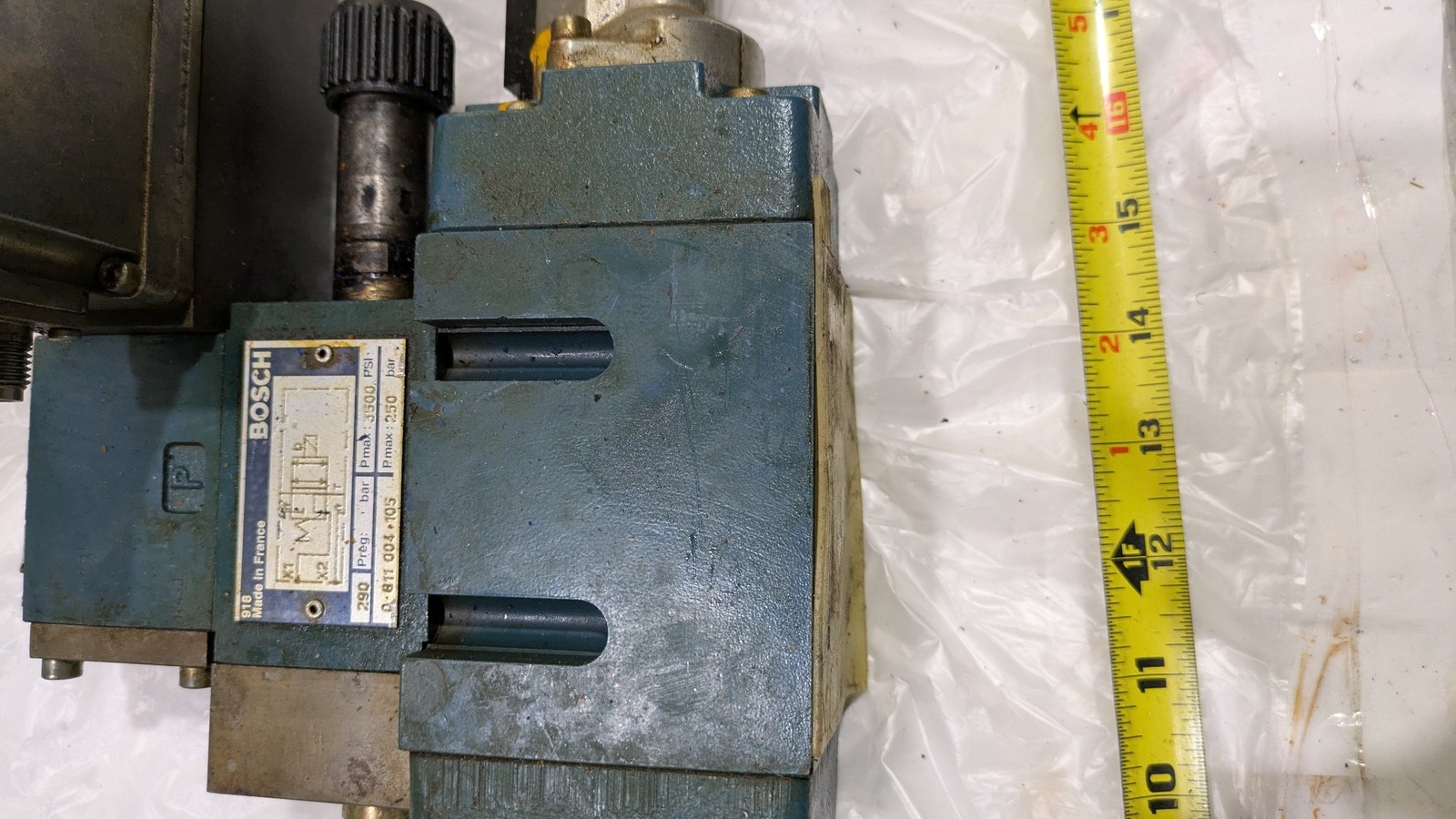 BOSCH 811 004 .105 0 811 404 629 ENQ15 31 3500 psi hydraulic valve