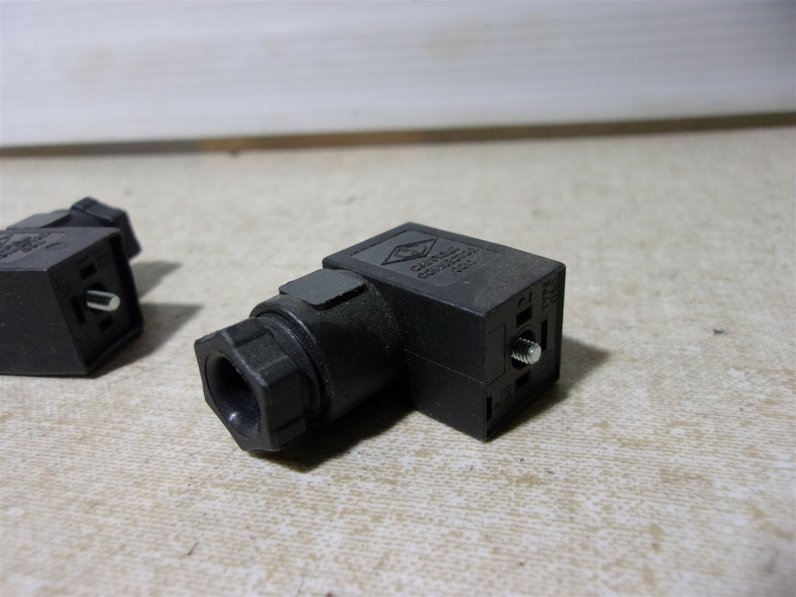 NEW Canfield Connector Type 050 6/250, Lot of 2 *FREE SHIPPING*