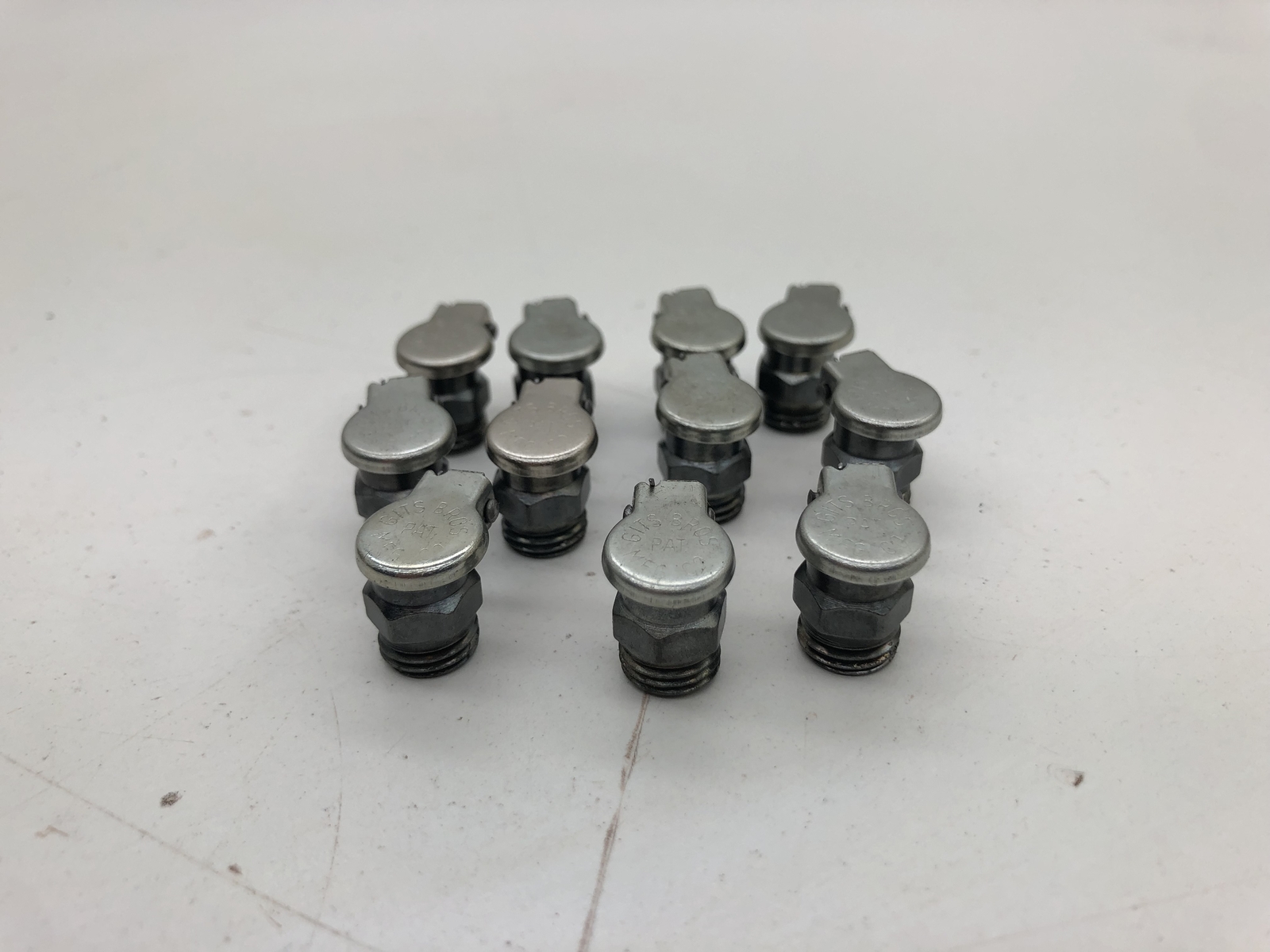 (QTY 11) MCMASTER-CARR 1229K13 OIL FITTING W/ SELF-CLOSING HINGED COVER