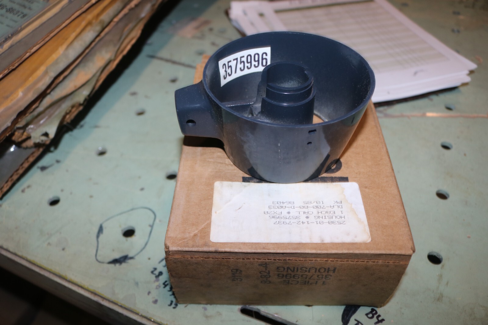 NOS Mopar P/N 3575996 auto column shift housing 1973 – 79 A B E body D / W truck