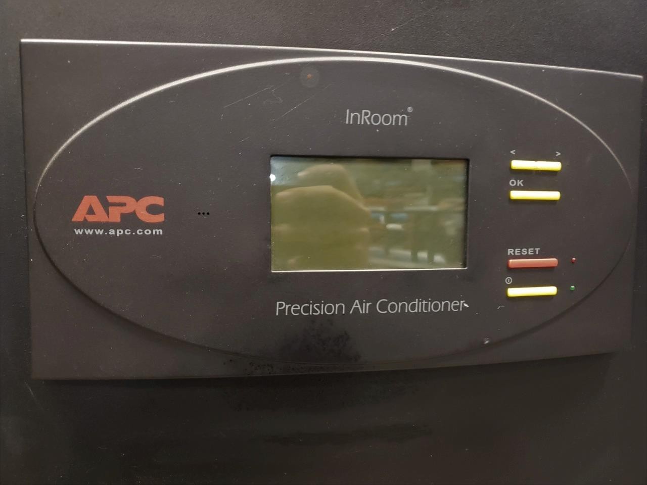 APC PG211D-KAXXX-H3XXX Precision InRoom AC 460V 3Ph 73500 BTU