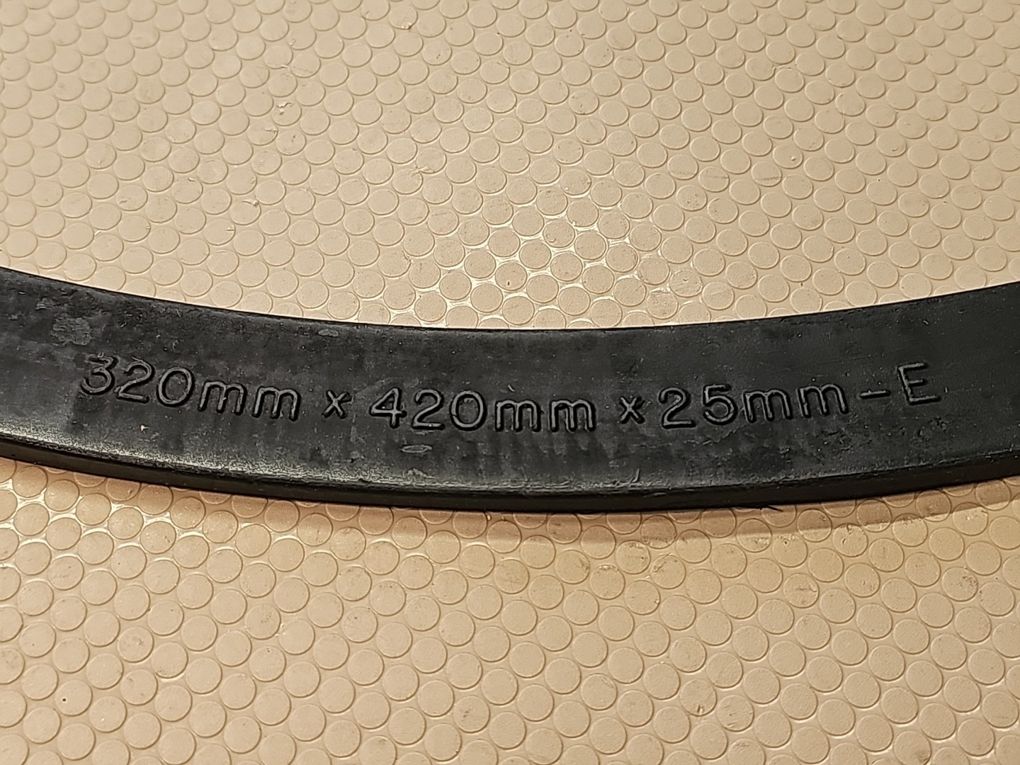 New Topog-E 12-1/2″ x 16-1/2 x 1 – E Elliptical Manhole Gasket