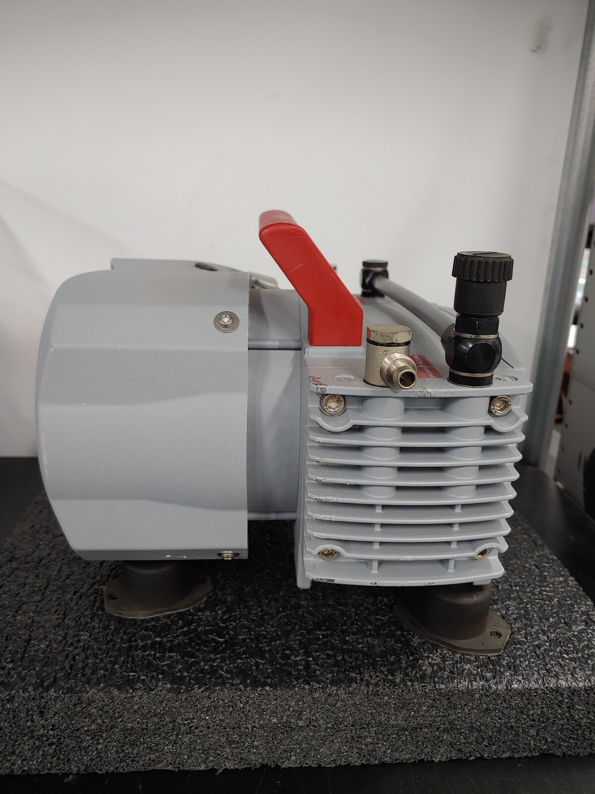 PFEIFFER VACUUM MVP 040-2 PT T01 210 Diaphragm Pump
