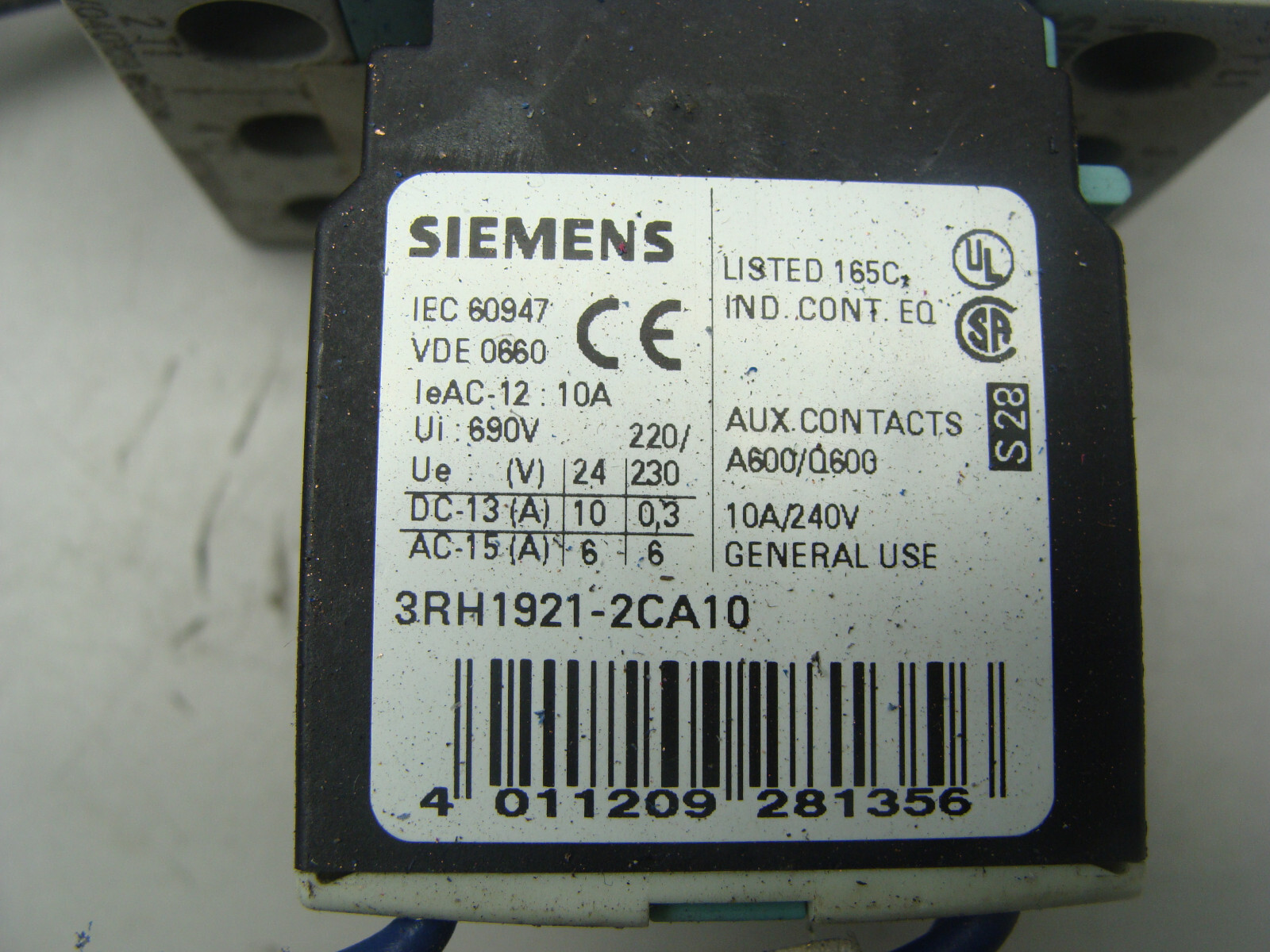 SIEMENS CONTACTOR 3RT1023-3A W/3RH1921-2CA10 AUX CONTACT & 3RT1926-1BC00