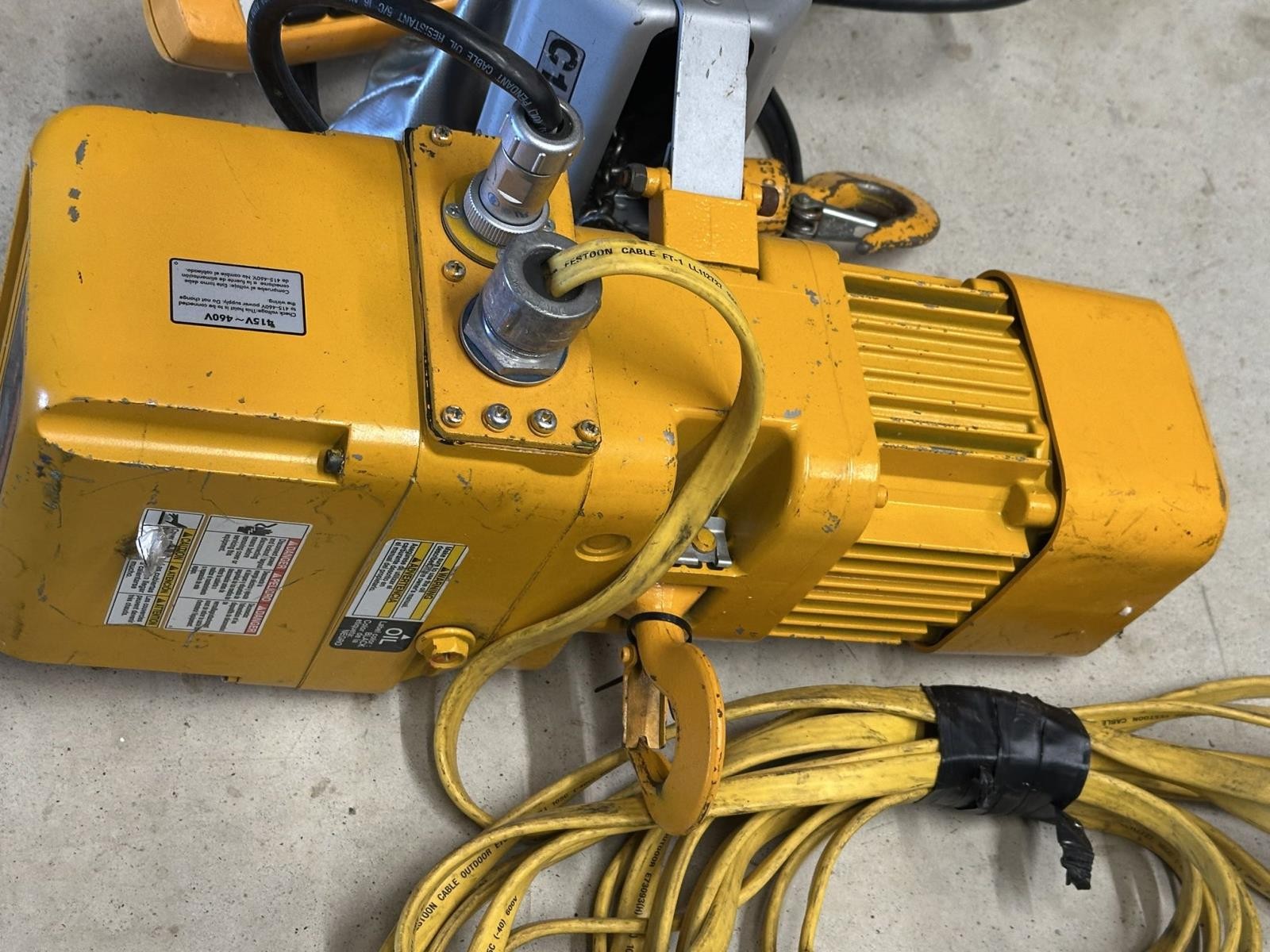 Harrington 1/4 Ton 500 lbs Electric Chain Crain Hoist NER003SD 3 Phase w/ Remote