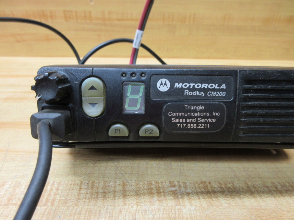 Motorola AAM50KNC9AA1AN Radius Mobile 2-Way Radio CM200 W/HMN3596A