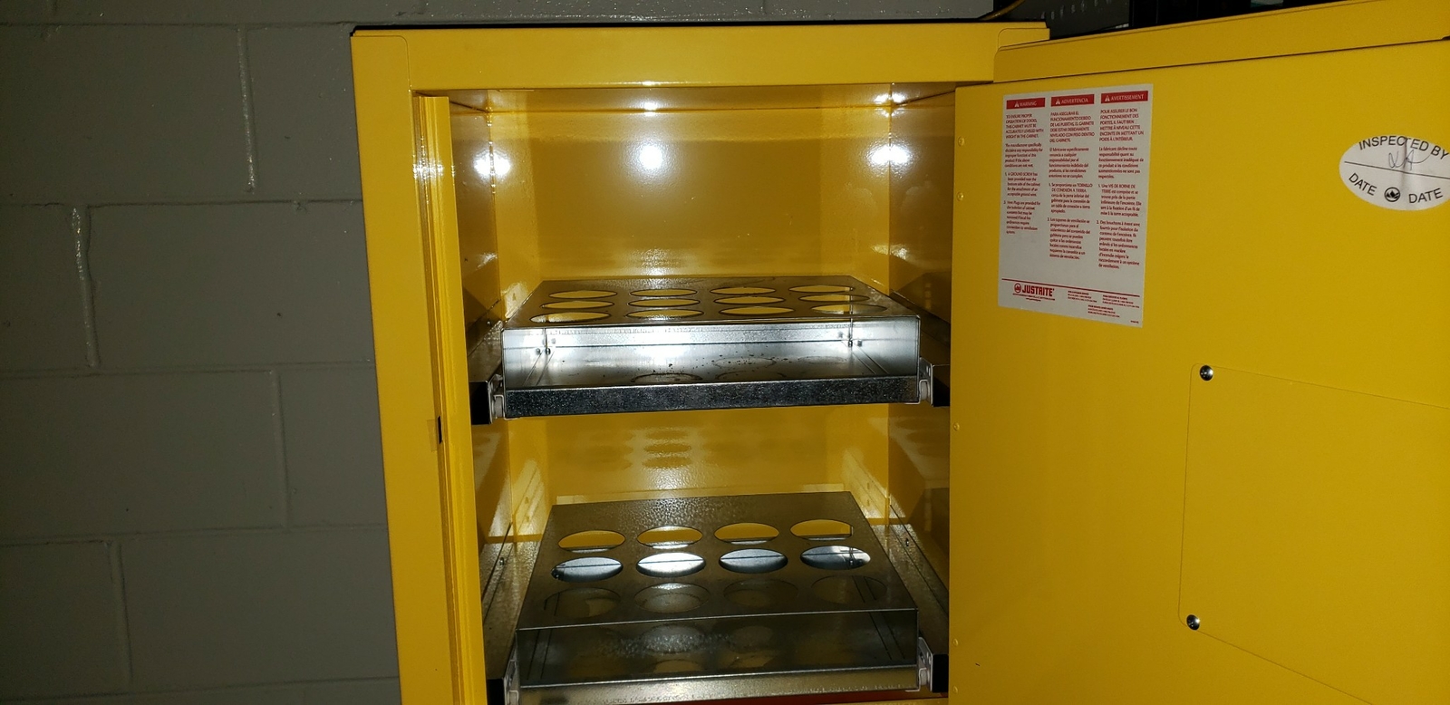 Justrite 890500 Aerosol Can Bench Top Cabinet, 21″ (no keys)