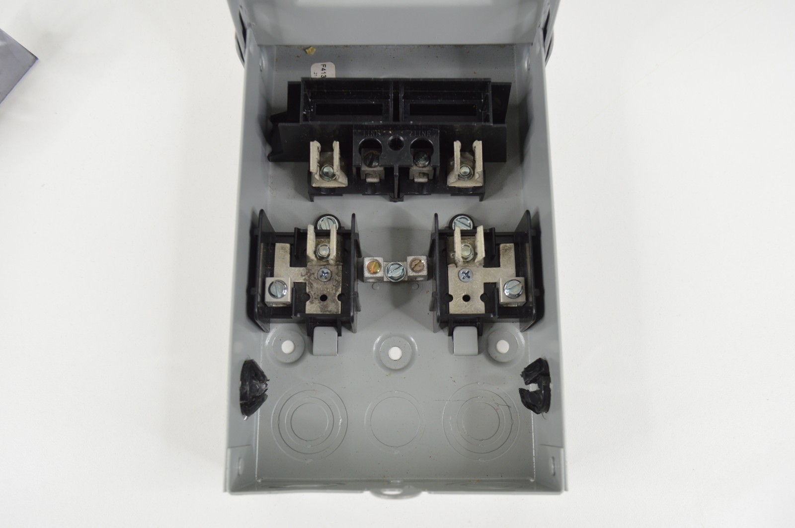 Cutler-Hammer DPF221R Fusible HVAC Pullout AC Disconnect 30A 1-Phase 120/240V